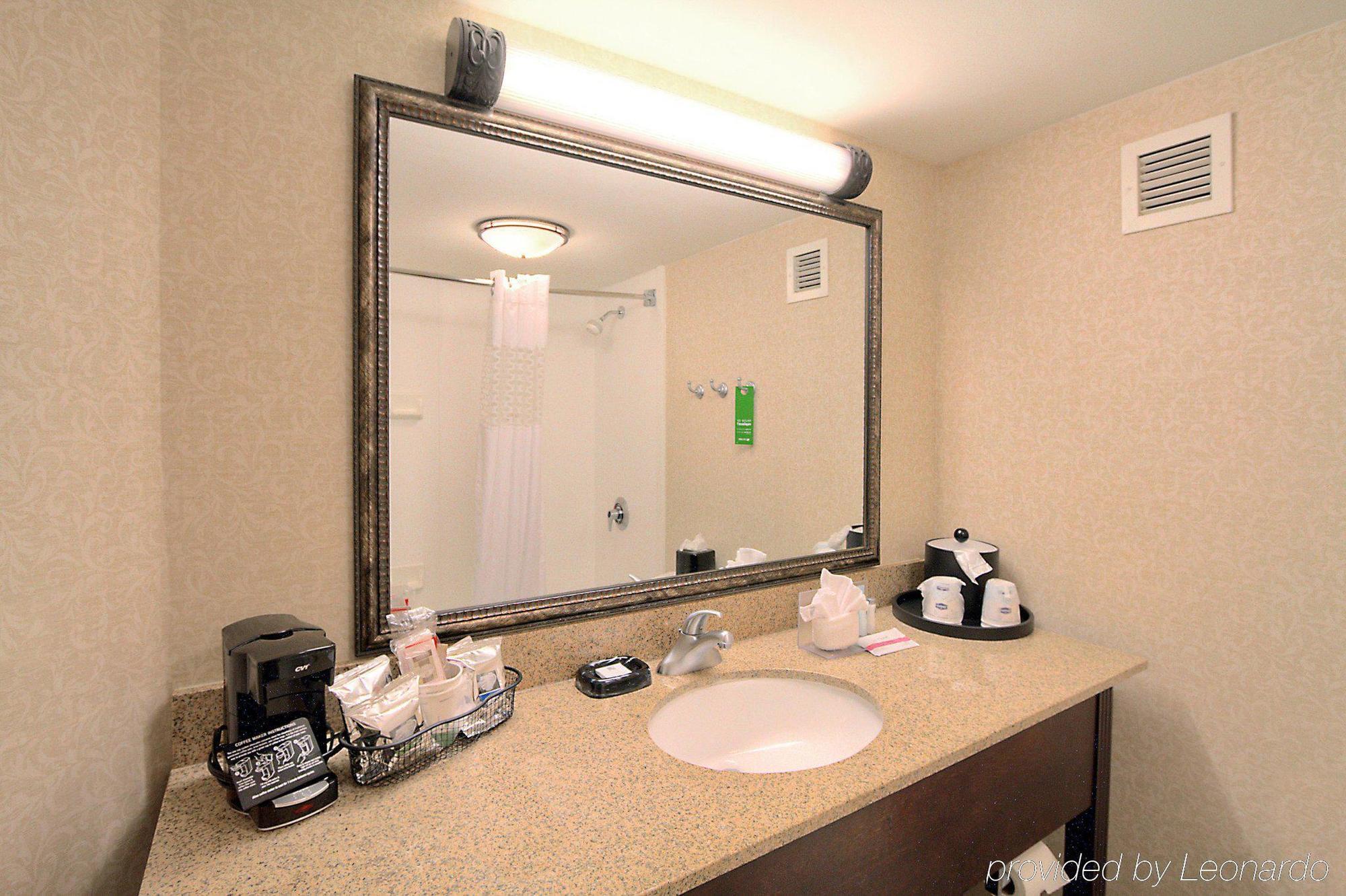Hampton Inn Charlotte University Place Room photo