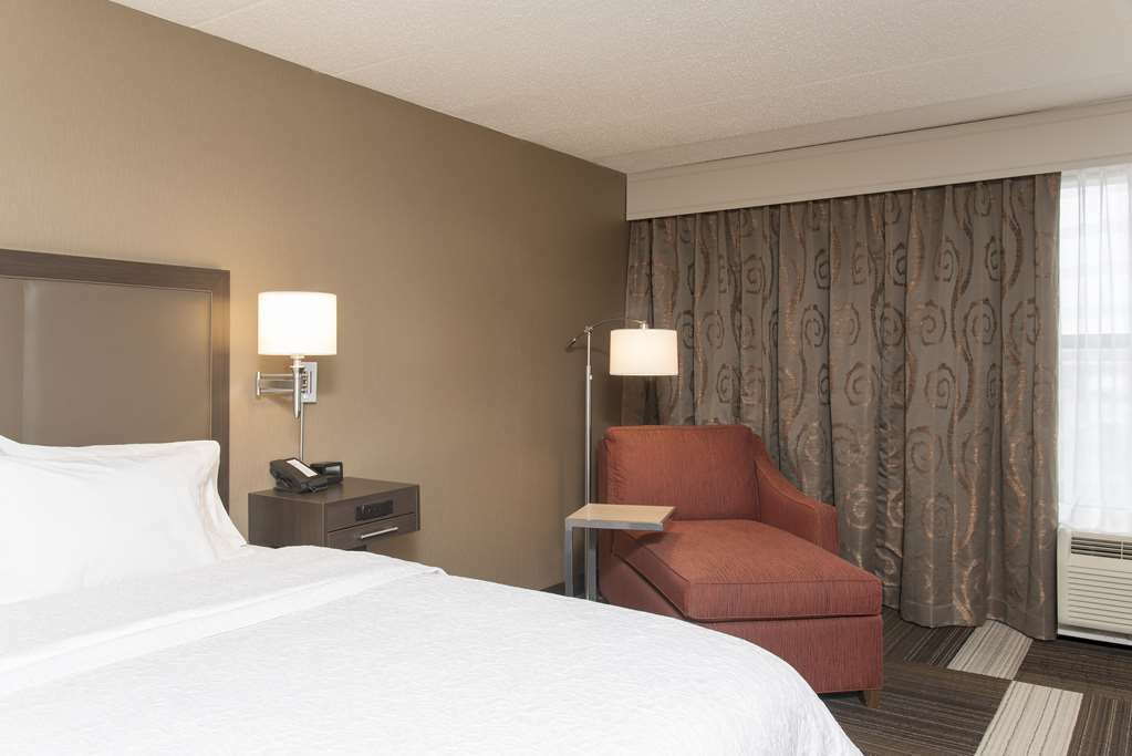 Hampton Inn Charlotte University Place Room photo